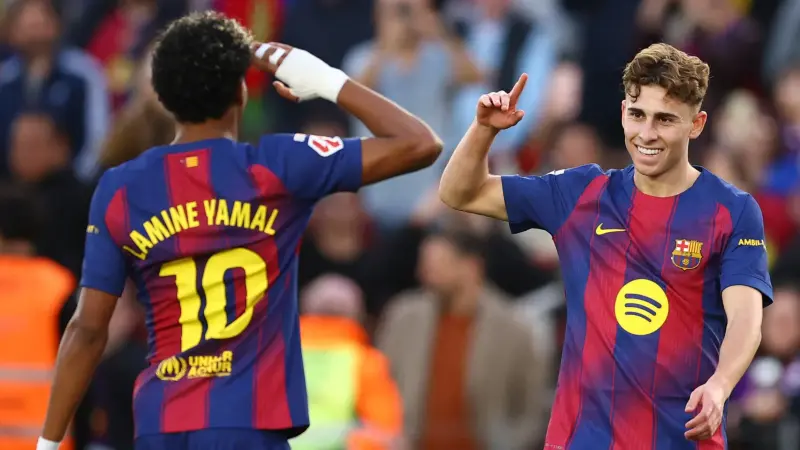 معلق مباراة برشلونة وفياريال اليوم.. معشوق الجماهير