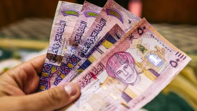 سعر صرف الريال العماني مقابل الجنيه المصري اليوم.. تراجع في السوق الموازية