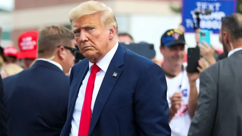 "لوائح اتهام إضافية قد تأتي قريبا".. ترامب يشكك بالتسجيل الصوتي