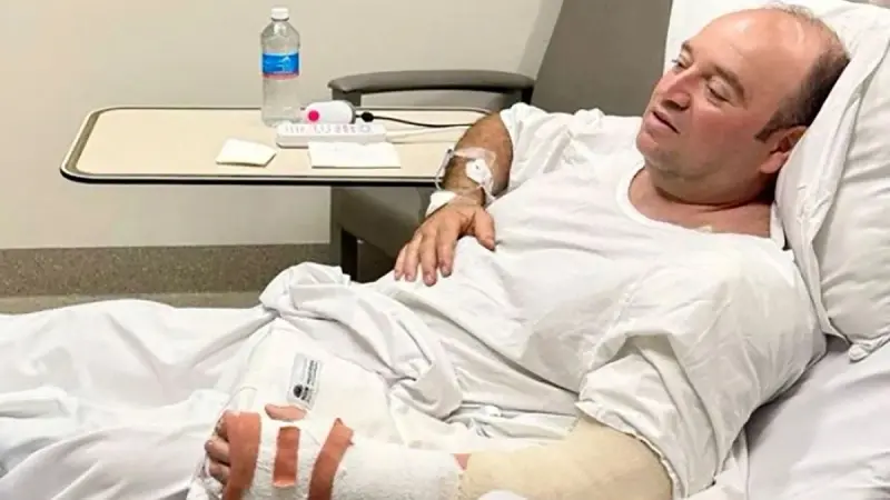 فيديو - "بطل هجوم سيدني" يحصل على شيك بقيمة 2.5 مليون دولار