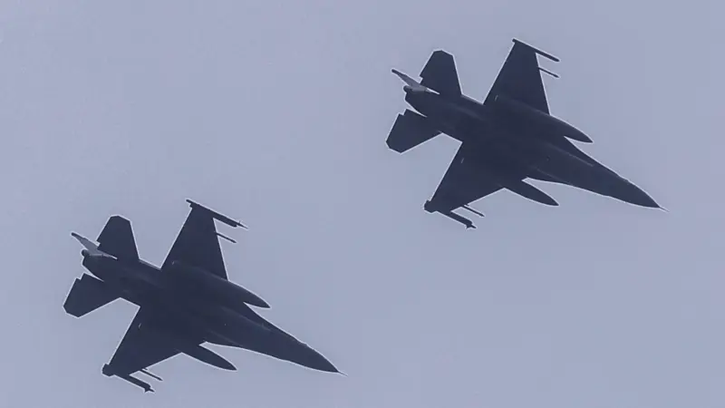 واشنطن ترسل طائرات "إف 16" لحماية السفن في الخليج العربي