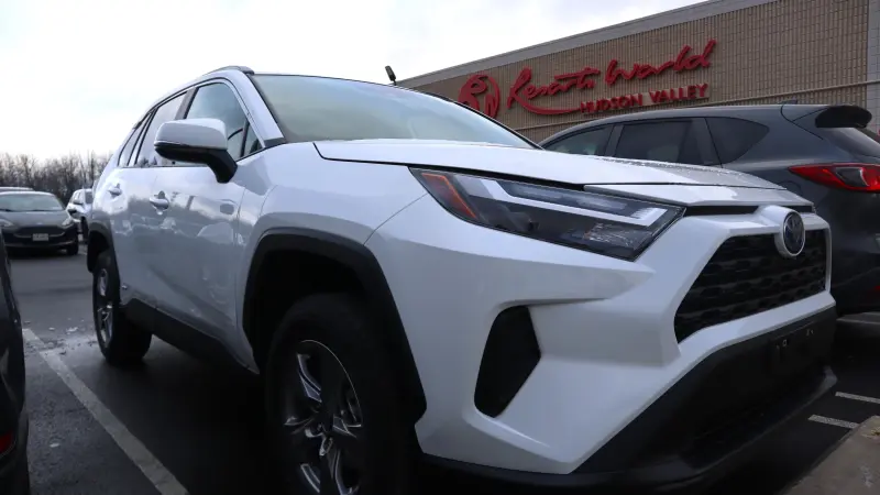 سعر ومواصفات تويوتا راف فور 2025 في السعودية.. تجربة قيادة فريدة