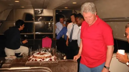 related_news_inside_blogsما علاقة بيل وهيلاري كلينتون بفضائح إبستين الجديدة؟