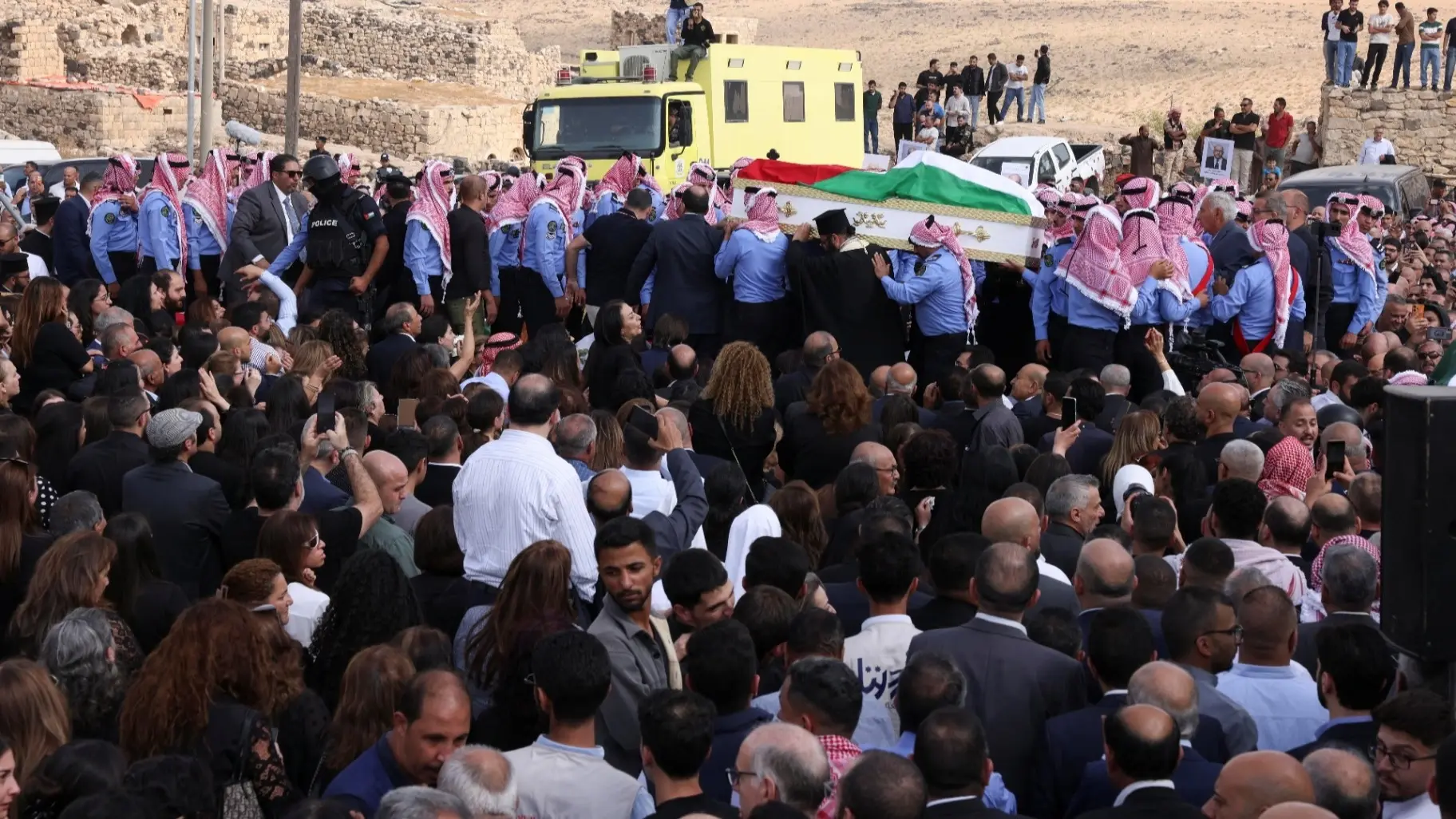 الأمن الأردني يعلن القبض على منفذي هجوم الكرك (رويتزر) الأمن الأردني يعلن القبض على منفذي هجوم الكرك (رويتزر)