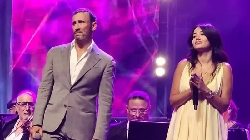 فيديو - دويتو عراقي.. كاظم الساهر يدعو رحمة رياض لمشاركته الغناء