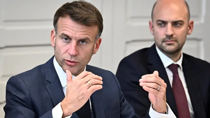 فرنسا تدعو إيران لاستئناف المفاوضات بشأن الملف النووي