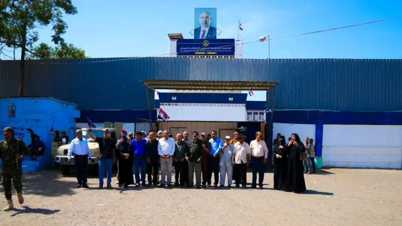 المجلس الانتقالي الجنوبي يدين إغلاق مقراته في عدن
