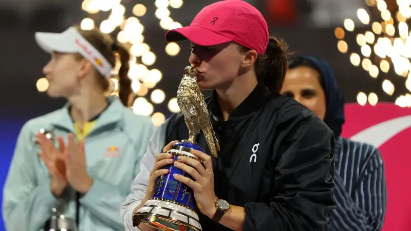 بطولة قطر المفتوحة للتنس 2024.. البولندية شفيونتيك تفوز باللقب للمرة الثالثة تواليا