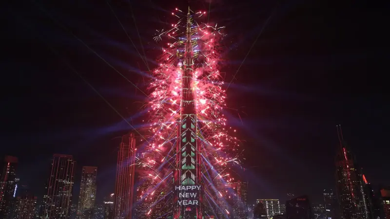 استعدادا للاحتفالات.. كل ما تريد معرفته عن الطرق المغلقة في دبي ليلة رأس السنة 2026