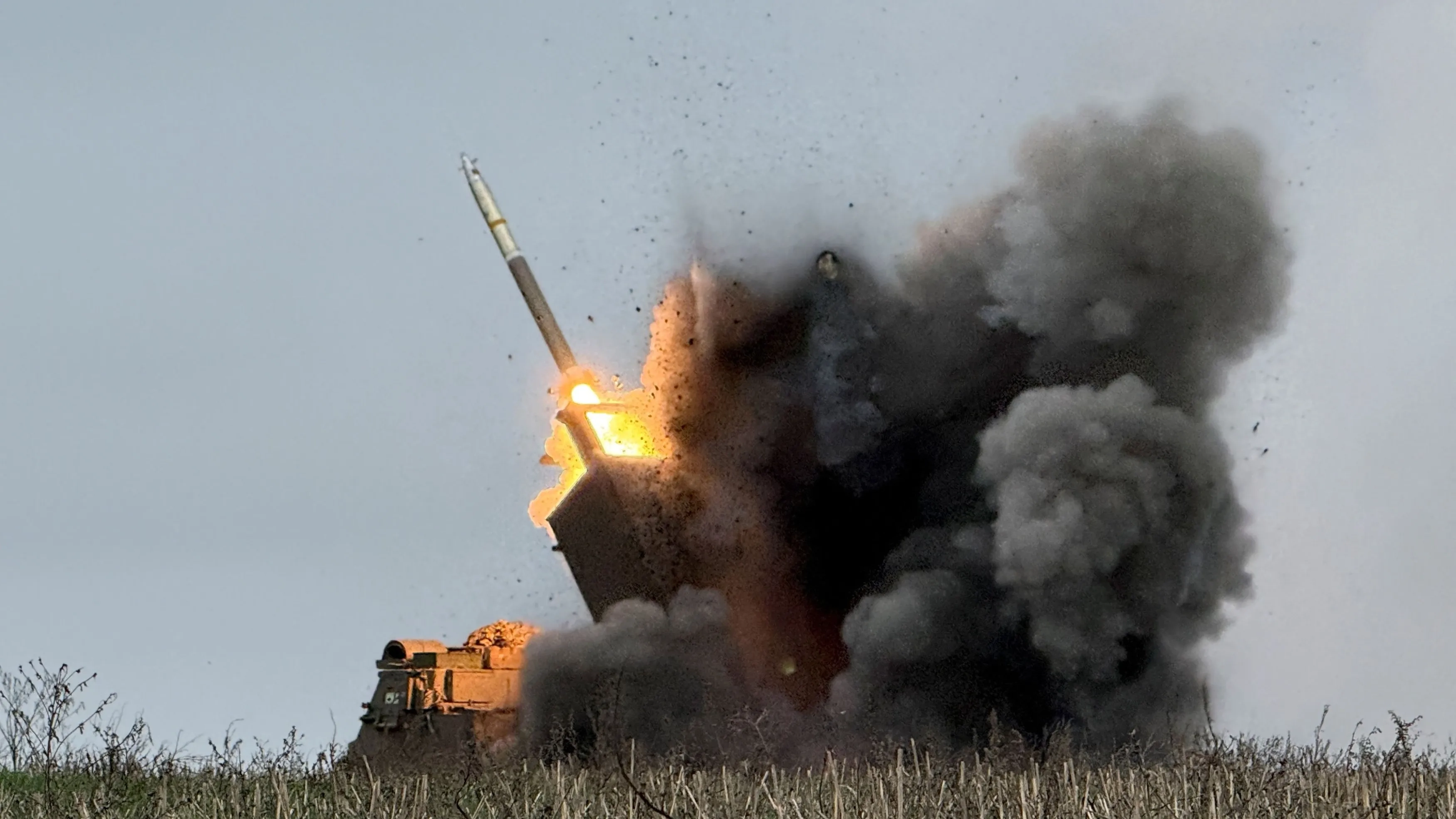 قادة أوروبا وأميركا يناقشون تسوية "عادلة" للوضع في أوكرانيا 