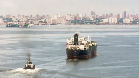 related_news_inside_blogsواشنطن تخفف القيود على النفط الفنزويلي لكوبا لأغراض إنسانية