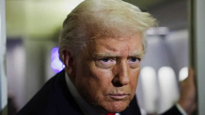 فيديو - وصفها بالغبية.. ترامب ينفعل بشدة على صحفية لهذا السبب