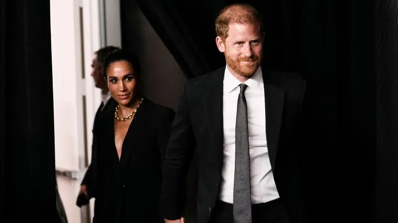 رحلة باريس الأخيرة.. الفصل الأكثر حساسية في علاقة هاري وميغان