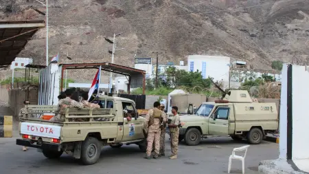 related_news_inside_blogsتحركات "الإخوان" في حضرموت.. تكتيك سياسي أم إعادة ترتيب للنفوذ؟