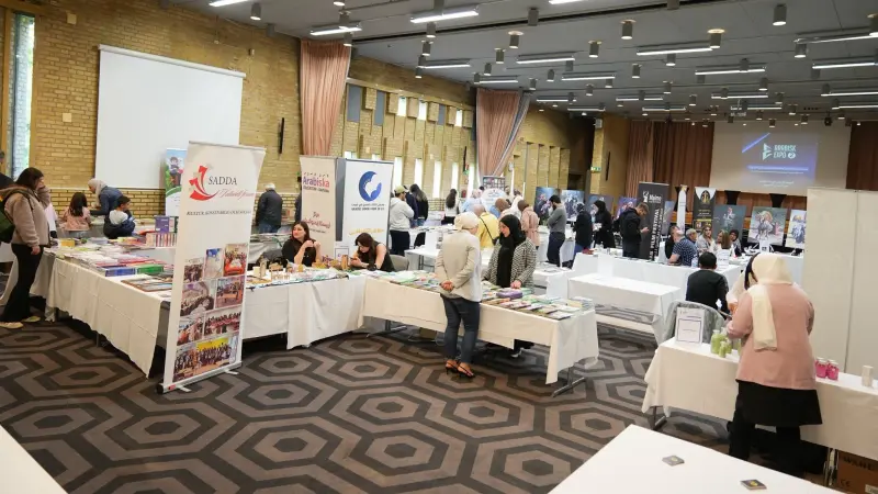 المشهد ستريتس - الكتاب العربي في المهجر.. جسر تواصل بين الأجيال ولغتهم الأم