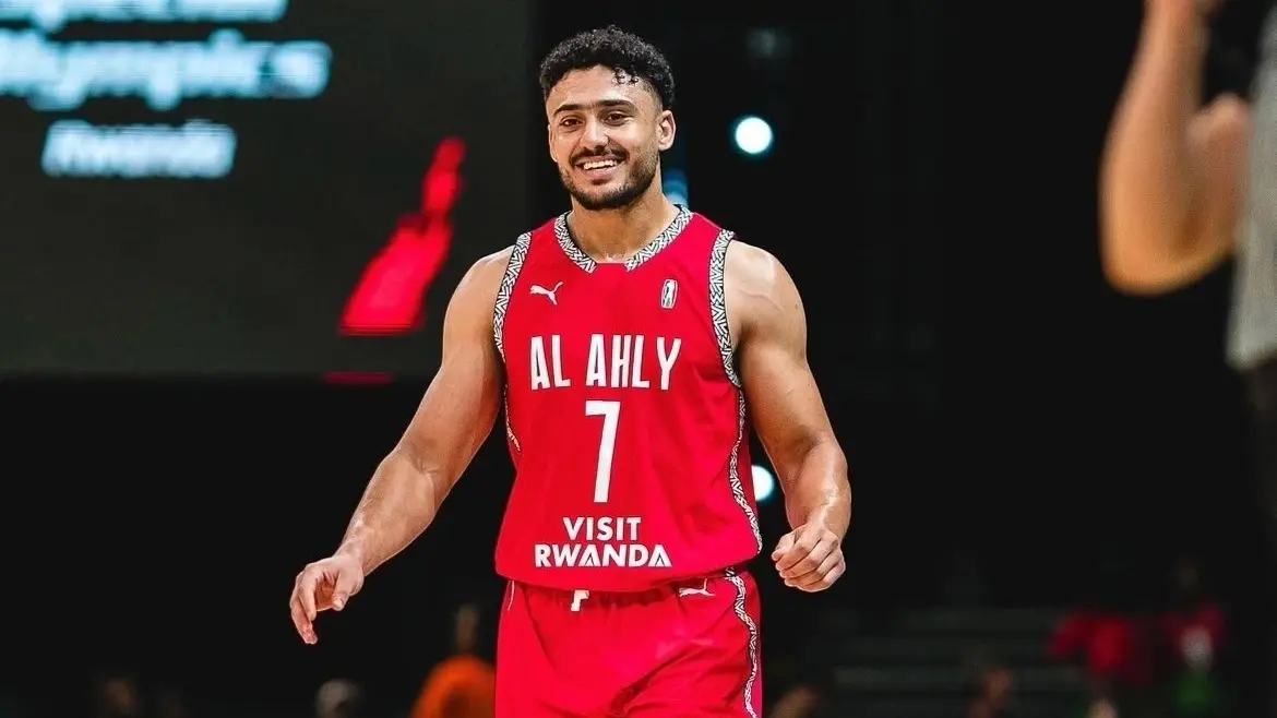 عقوبات قوية ضد عمرو زهران لاعب الأهلي (إكس) عقوبات قوية ضد عمرو زهران لاعب الأهلي (إكس)