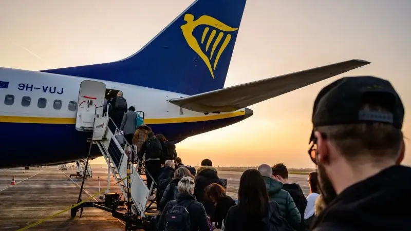 استمرار تأخر الرحلات الجوية بسبب الخلل التقني العالمي