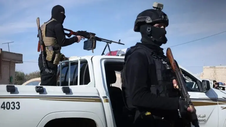 الأمن السوري يعتقل 9 طيارين من عهد الأسد