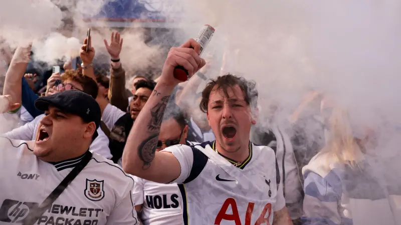 أزمة توتنهام هوتسبير تتفاقم.. والمدرب في مهب الريح