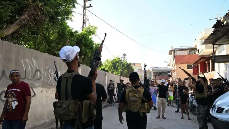 توتر في مخيم عين الحلوة بعد اغتيال عنصر من الأمن الفلسطيني