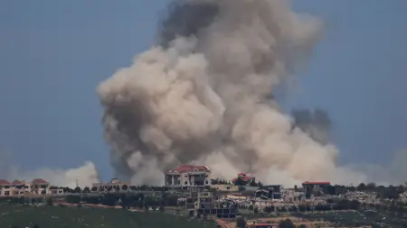 related_news_inside_blogsمقتل 4 أشخاص في غارات إسرائيلية على جنوب لبنان