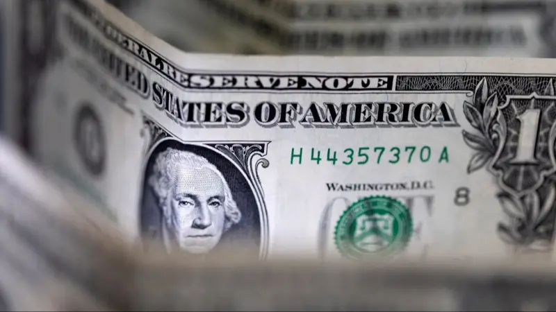 سعر الدولار مقابل الدينار الليبي في السوق السوداء اليوم الجمعة 1/5/2026.. المتعاملون يترقبون