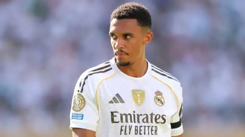 دوري أبطال أوروبا - أرنولد يوضح موقفه من "الاحتفال" إن سجل ضد ليفربول