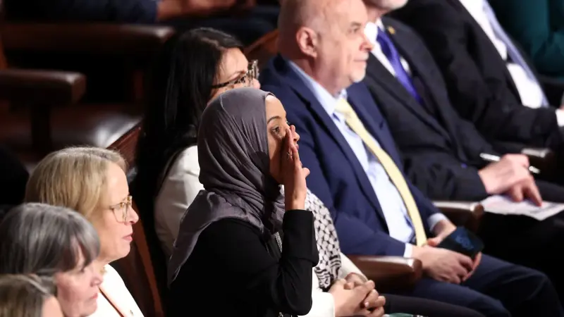 فيديو صادم.. إلهان عمر تصرخ في وجه ترامب