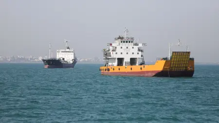 حرب إيران تأخذ منعطفا خطيرا مع اندلاع القتال في مضيق هرمز