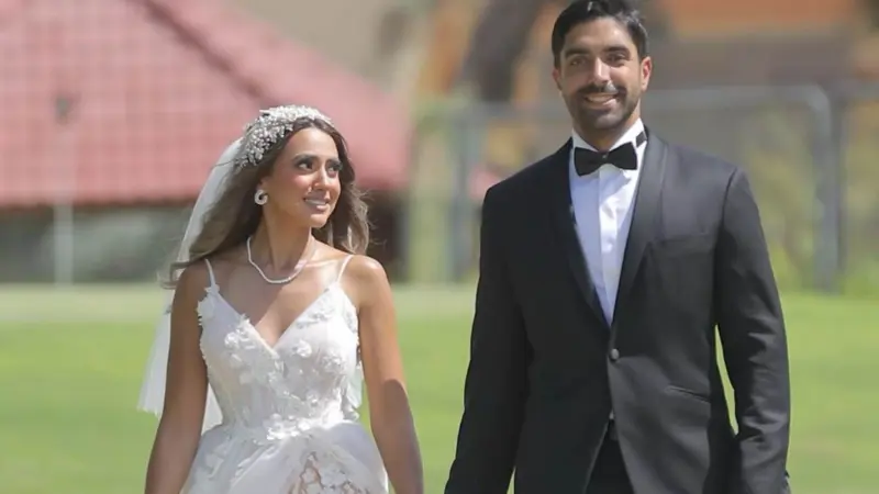 انفصال مفاجئ.. من هو كريم قنديل زوج هند عبد الحليم السابق؟