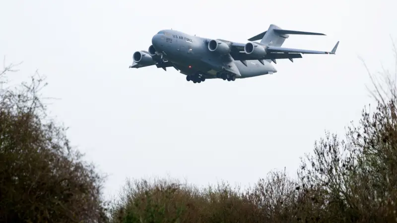 إيطاليا تمنع الطائرات العسكرية الأميركية من الهبوط على أراضيها