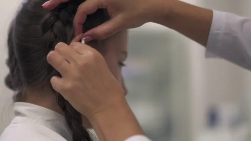 فقدان السمع يهدّد المراهقين.. ما السبب؟