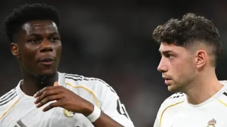 related_news_inside_blogsريال مدريد يعلن عقوبة فالفيردي وتشواميني قبل الكلاسيكو ضد برشلونة