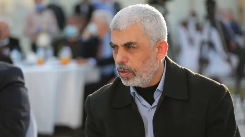 مسؤول إسرائيلي: ضغوط إدارة بايدن منحت السنوار ما أراد