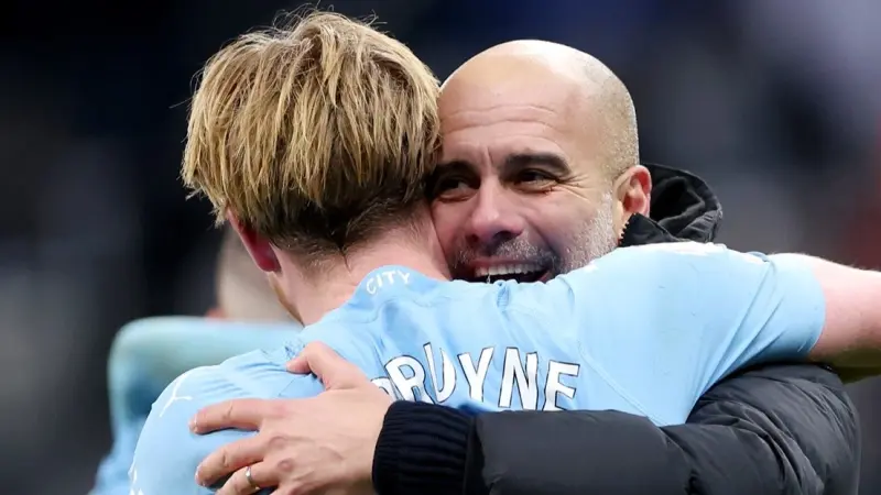 دوري أبطال أوروبا - رسالة خاصة من غوارديولا لدي بروين قبل قمة السيتي ونابولي