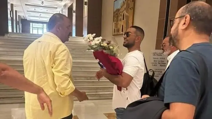 فيديو - برسالة غامضة.. أحمد سعد يشير إلى مفاجأة في مهرجان "قرطاج"