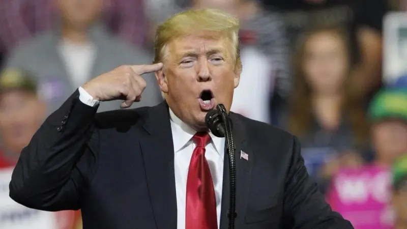 تصعيد في الحرب بين ترامب والإعلام.. والرئيس يدعو إلى فصل صحفيين