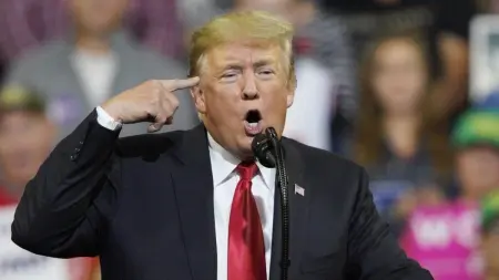 تصعيد في الحرب بين ترامب والإعلام.. والرئيس يدعو إلى فصل صحفيين