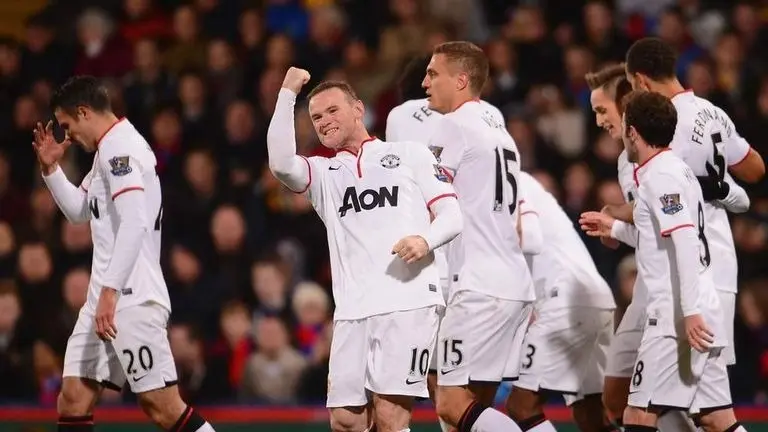 نجم مانشستر يونايتد السابق يعود إلى مهمة التدريب