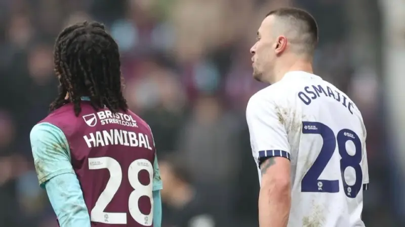 بسبب إساءة عنصرية لحنبعل المجبري.. الاتحاد الإنجليزي يتهم مهاجم بريستون بسوء السلوك