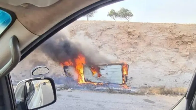 سوريا.. مقتل 3 أشخاص في انفجار سيارة على طريق دمشق - حمص