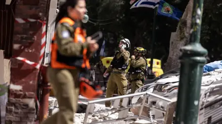 related_news_inside_blogsفيديو - إسرائيل تتعرض لهجوم ثلاثي متزامن