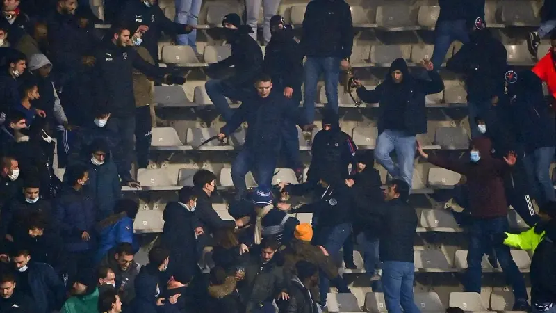 تاريخ من العداء يحرم جمهور ليون من مؤازرة فريقهم ضد سان جيرمان