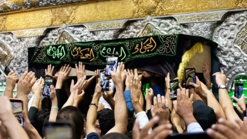 العراق تتشح بالسواد.. من هي عقيلة السيد السيستاني وما سبب وفاتها؟