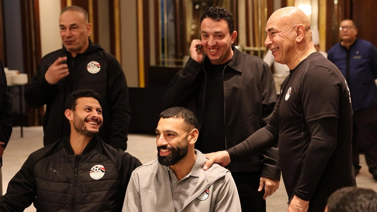 وسط تكهنات تركه ليفربول.. صلاح يتلقى دعما واسعا من الفراعنة 