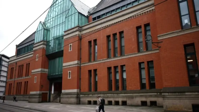 بريطاني يقر بتخدير زوجته واغتصابها على مدى أكثر من عقدين