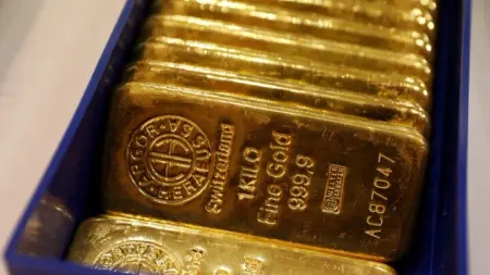 الذهب يلمع قبيل جاكسون هول.. رهانات خفض الفائدة ترفع الأسعار