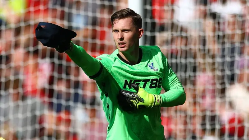 من هو دين هيندرسون؟.. الكشف عن "حيلة" حارس كريستال بالاس أمام ليفربول