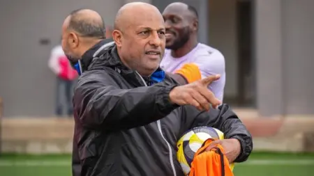 طارق مصطفى خارج دائرة الخلافات في الزمالك.. هل يكون المدرب الجديد؟