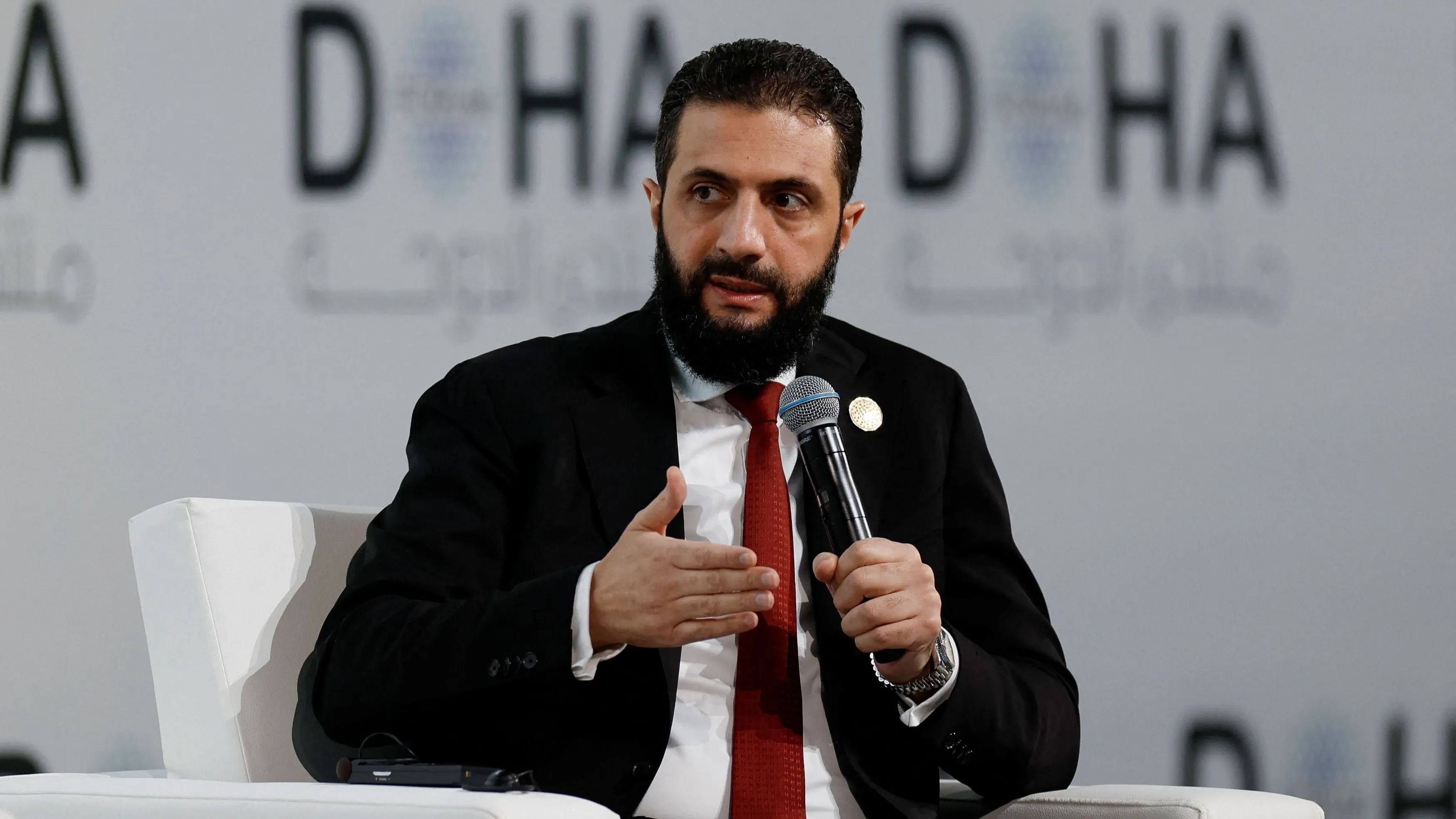 المنطقة العازلة "خطر".. الشرع يرد على شرط نتانياهو لإبرام اتفاق 